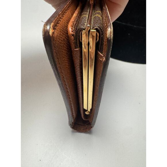 Louis Vuitton French Purse Kiss Lock Monogram Wallet - Picture 3 of 12